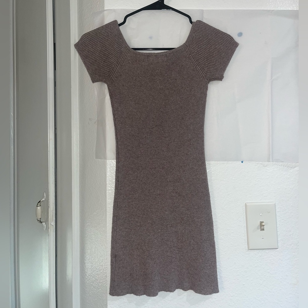 Elegant Ribbed Knit Mini Dress - Picture 2 of 5